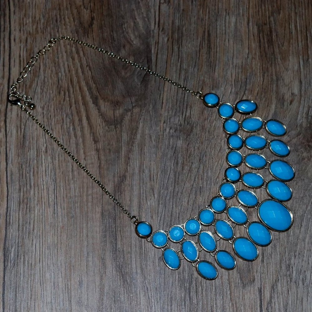 GOLD & TURQUOISE BLUE BEADED NECKLACE